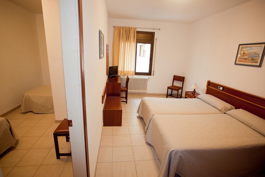 Hotel Beri Llança Pokoj fotografie