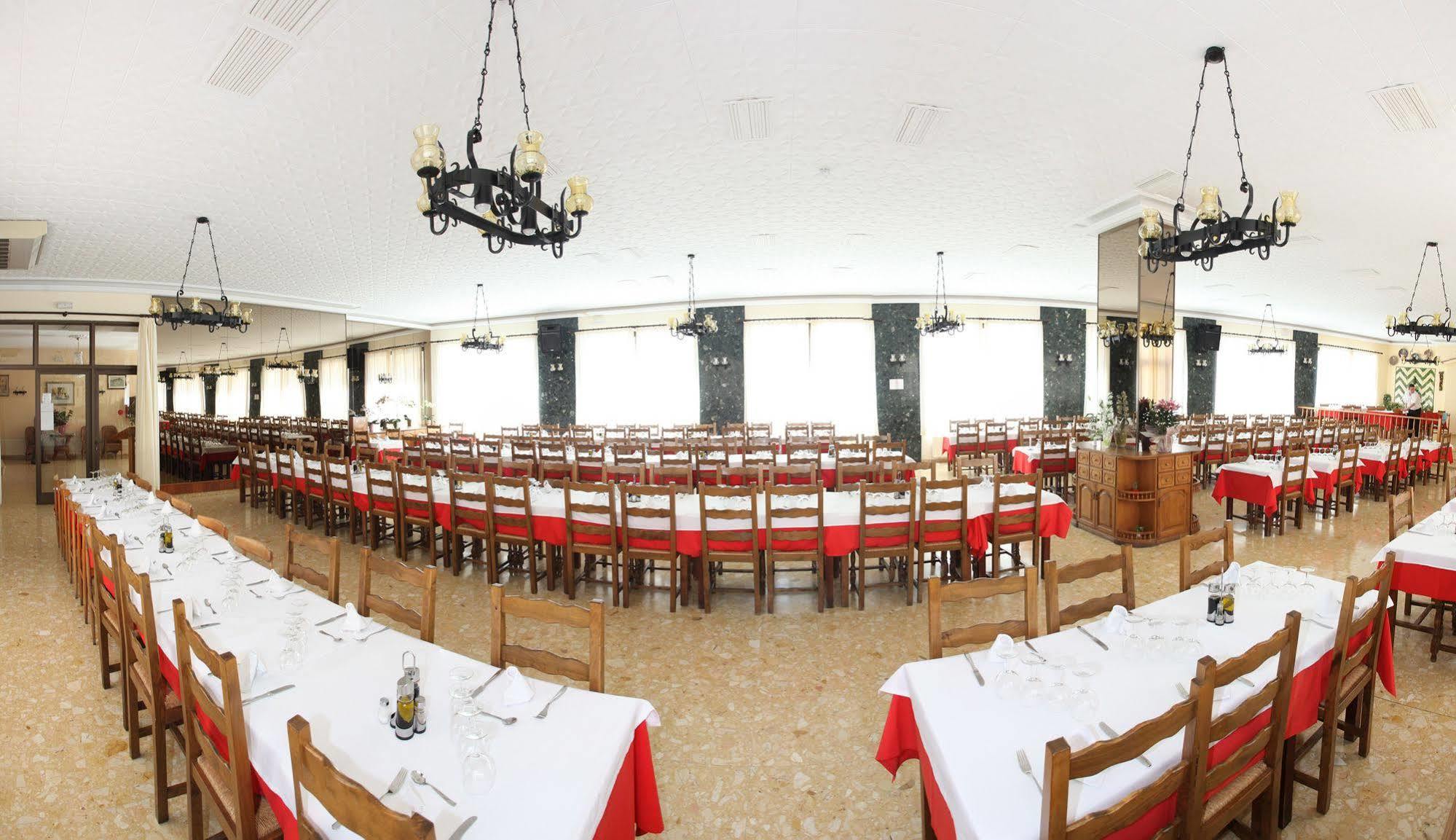 Hotel Beri Llança Exteriér fotografie