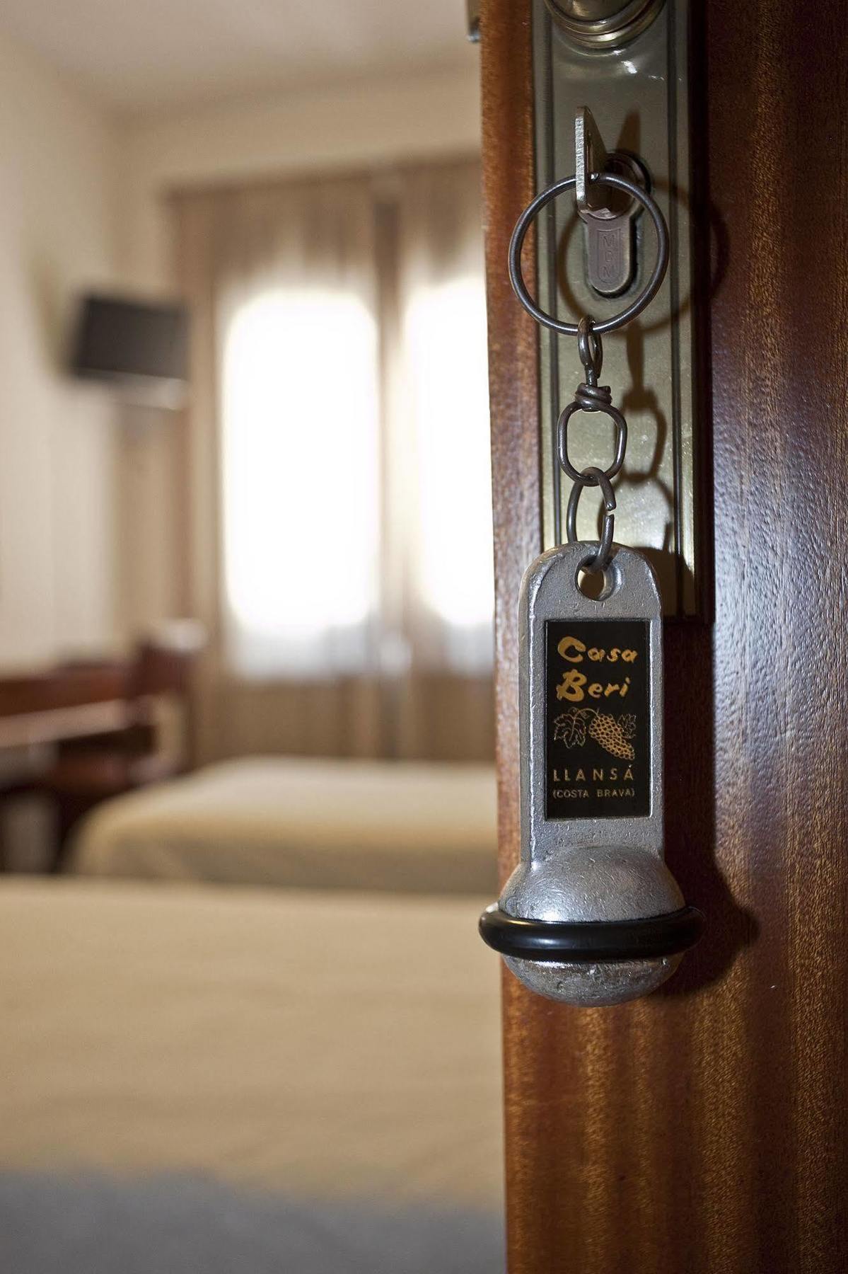 Hotel Beri Llança Exteriér fotografie